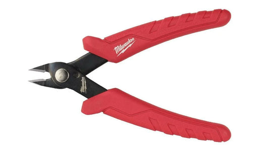 Cleste cap inclinat Milwaukee | Taiere precisa cabluri