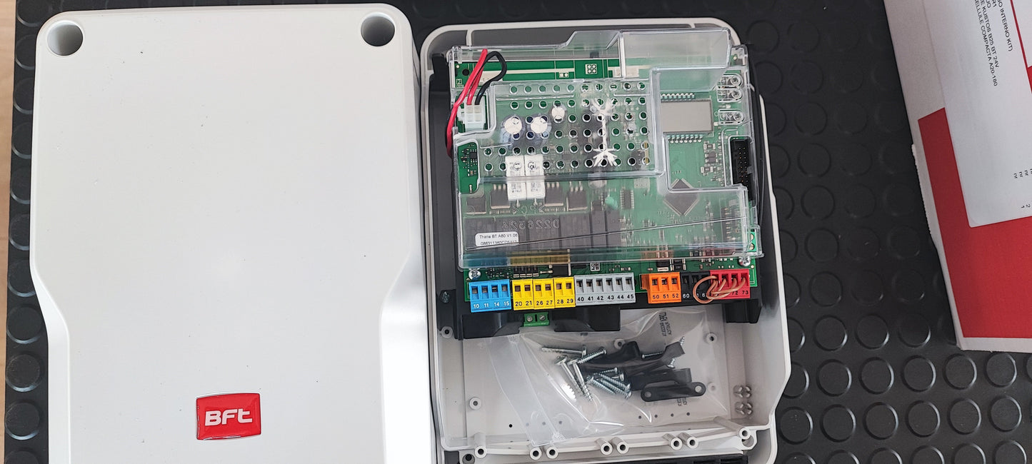 Automatizare poarta batanta Bft Kustos BT B40